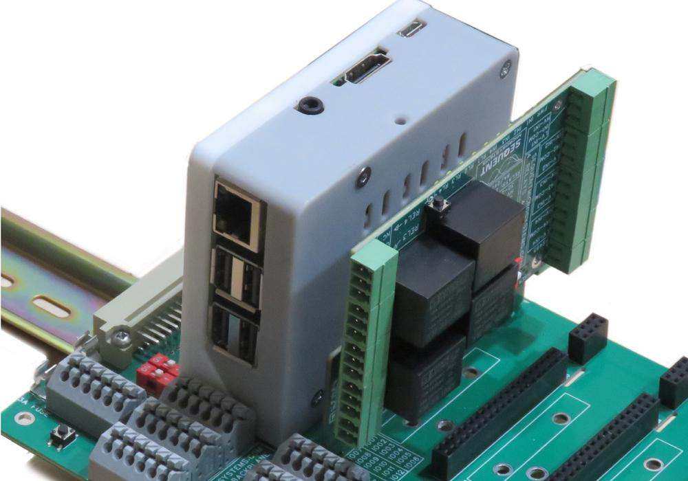 Adapter for Mounting Raspberry Pi HATs on the Back Panel next ro Raspberry Pi