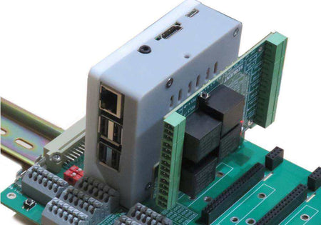 Adapter for Mounting Raspberry Pi HATs on the Back Panel next ro Raspberry Pi