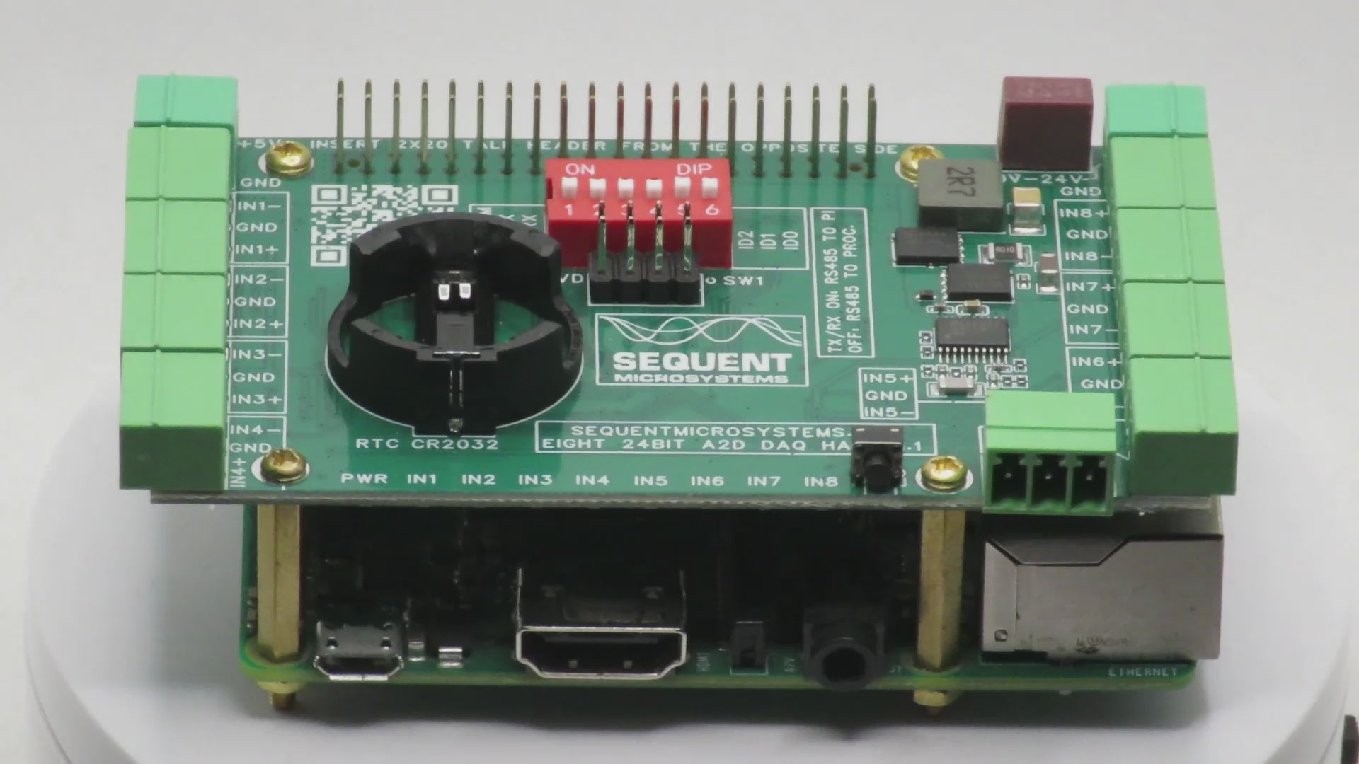 Eight 24-bit analog inputs DAQ 8-layer stackable HAT for Raspberry Pi 